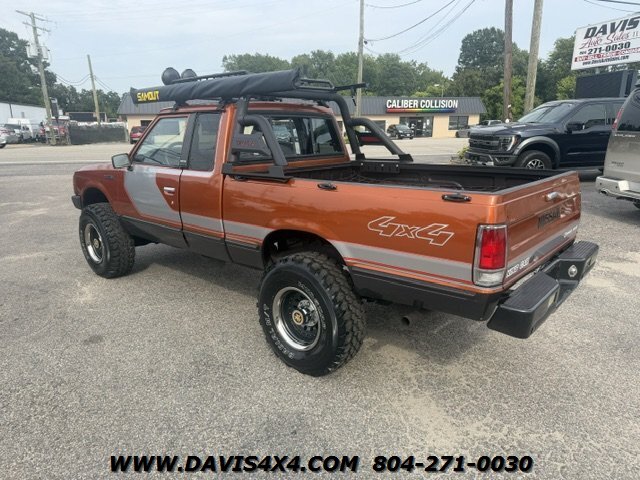 1985 Nissan King Cab 720 4x4 - Photo 5 - North Chesterfield, VA 23237