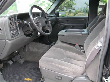 2005 Chevrolet Silverado 2500 LS (SOLD)   - Photo 18 - North Chesterfield, VA 23237