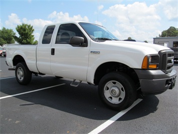 2005 Ford F-250 Super Duty XL (SOLD)   - Photo 8 - North Chesterfield, VA 23237