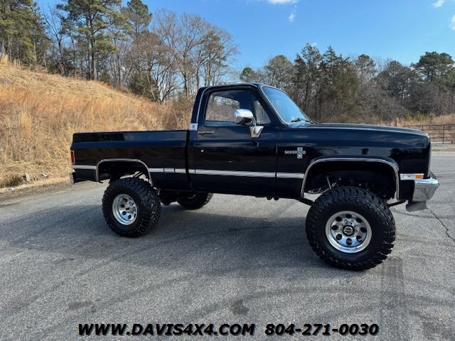 1986 Chevrolet Squarebody K10/K20 4x4 Restored Pick Up - Photo 5 - North Chesterfield, VA 23237