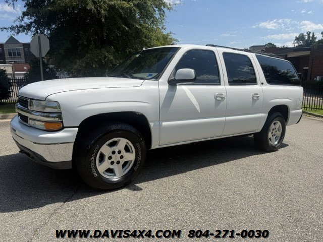 2005 Chevrolet Suburban 4x4   - Photo 1 - North Chesterfield, VA 23237