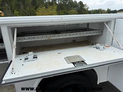 2019 Ford F-450 Super Duty Utility Crew Cab 4x4   - Photo 12 - North Chesterfield, VA 23237