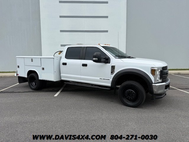 2019 Ford F-450 Super Duty Utility Crew Cab 4x4  