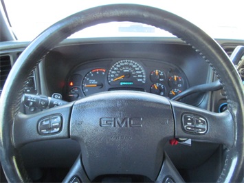 2005 GMC Sierra 2500 SLT (SOLD)   - Photo 8 - North Chesterfield, VA 23237