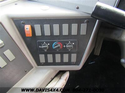 2004 Freightliner Chassis Passenger Van/School Bus   - Photo 9 - North Chesterfield, VA 23237