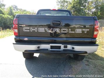 2007 Chevrolet Silverado 1500 Classic 4X4 Manual Regular Cab Short Bed   - Photo 4 - North Chesterfield, VA 23237