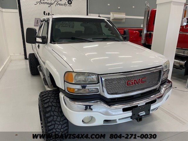 2005 GMC Sierra 2500 HD Lifted Crew Cab Short Bed 4x4 Z71 Duramax