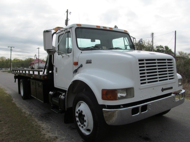 1999 NAVISTAR Century (SOLD)