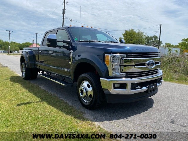 2017 Ford F-350 Crew Cab Lariat 4x4 Dually Pickup