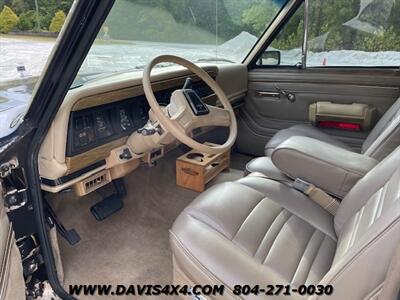 1989 Jeep Grand Wagoneer V8 4x4 lifted SUV   - Photo 6 - North Chesterfield, VA 23237