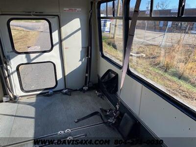 2006 Ford E-350 Superduty Econoline Passenger Carrying Handicap  Equipped Bus - Photo 14 - North Chesterfield, VA 23237