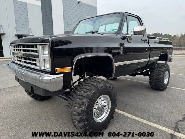 1987 Chevrolet K-10 Squarebody Custom Deluxe 4x4  