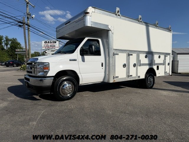 2022 FORD E-450 Utility/Box Van   - Photo 1 - North Chesterfield, VA 23237