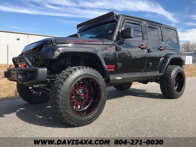 2017 Jeep Wrangler Rubicon Unlimited 4x4 Lifted Loaded