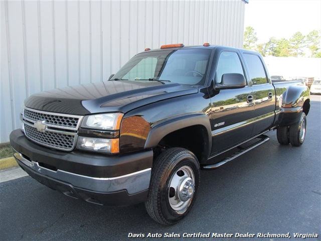 2005 Chevrolet Silverado 3500 LS 4dr Crew Cab LS