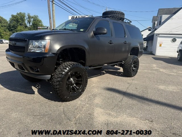 2013 Chevrolet Suburban LT Lifted 4x4   - Photo 1 - North Chesterfield, VA 23237
