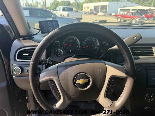 2013 Chevrolet Suburban LT Lifted 4x4 - Photo 11 - North Chesterfield, VA 23237