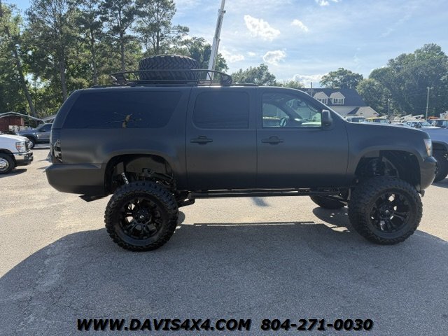 2013 Chevrolet Suburban LT Lifted 4x4 - Photo 6 - North Chesterfield, VA 23237