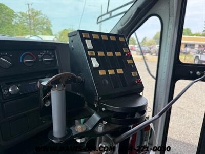 2005 CHEVROLET Express Passenger Bus   - Photo 11 - North Chesterfield, VA 23237