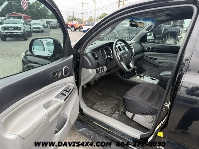 2014 Toyota Tacoma V6 4x4 - Photo 9 - North Chesterfield, VA 23237