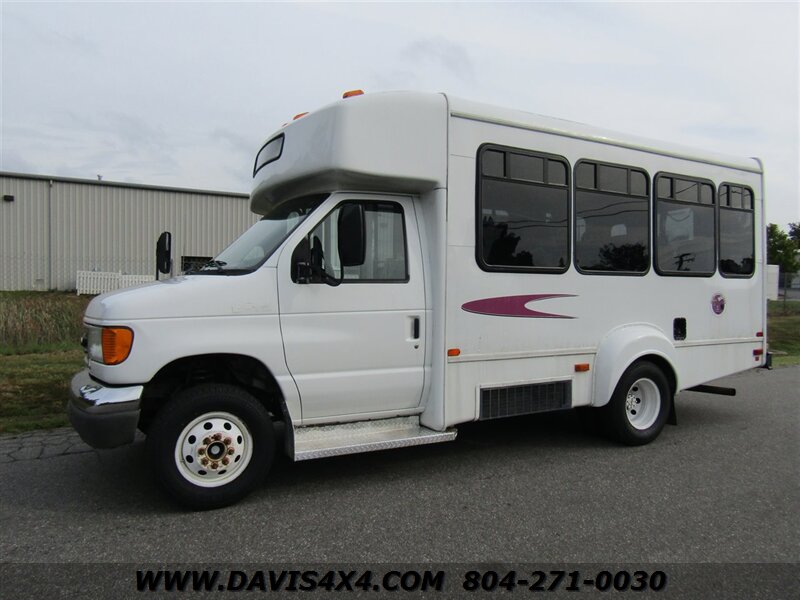 06 Ford E 350 Dual Rear Wheel Shuttle Church Daycare Bus