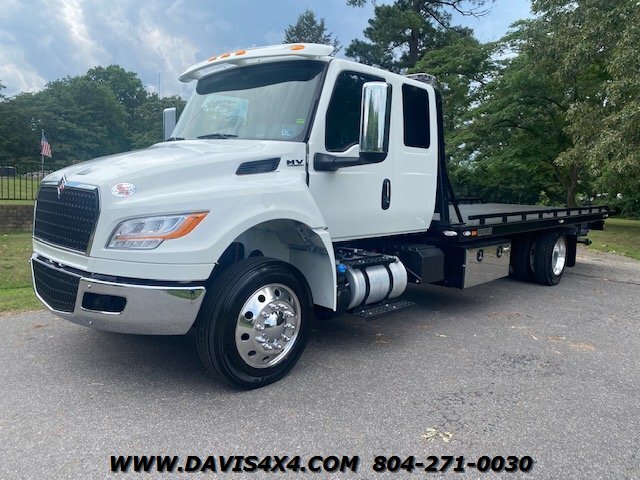 2025 International MV607 Extended Cab Rollback Wrecker/Tow Truck - Photo 1 - North Chesterfield, VA 23237