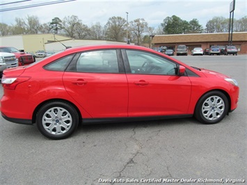 2012 Ford Focus SE   - Photo 7 - North Chesterfield, VA 23237