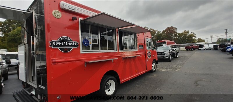 2018 Ford F59 food vendor Concession truck custom built