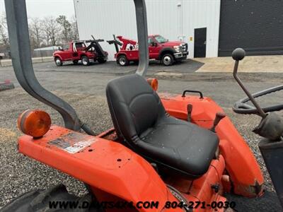 1999 Kubota L2900 Diesel 4x4 Tractor   - Photo 8 - North Chesterfield, VA 23237