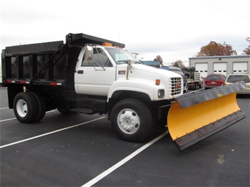 1999 GMC Top Kick (SOLD)   - Photo 2 - North Chesterfield, VA 23237