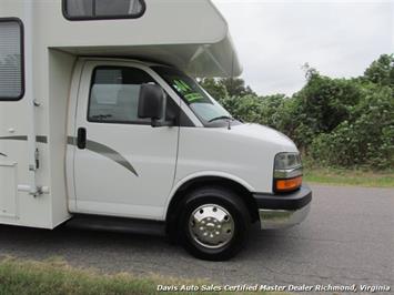 2004 Chevrolet 3500 Dutchman Camper Motor Home RV M28A DRW Gas   - Photo 9 - North Chesterfield, VA 23237