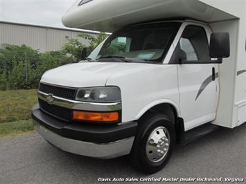 2004 Chevrolet 3500 Dutchman Camper Motor Home RV M28A DRW Gas   - Photo 2 - North Chesterfield, VA 23237