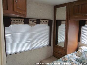 2004 Chevrolet 3500 Dutchman Camper Motor Home RV M28A DRW Gas   - Photo 16 - North Chesterfield, VA 23237