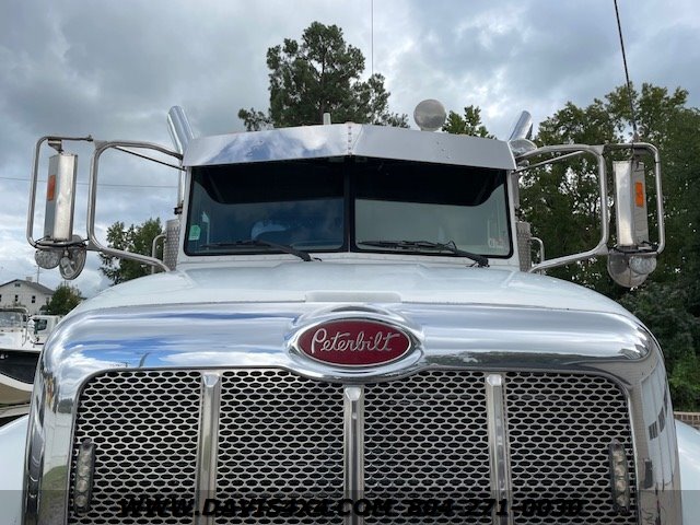 2005 Peterbilt 335 20 Ton Wrecker With 4024 Century Body