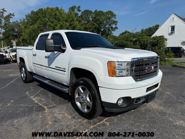 2011 GMC Sierra 2500 Denali HD Crew Cab Loaded Pick Up Truck  