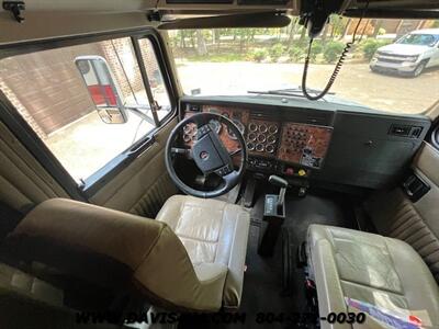 2000 Kenworth T600 Kingsley Toterhome 45' Motorhome Coach Prevost   - Photo 8 - North Chesterfield, VA 23237