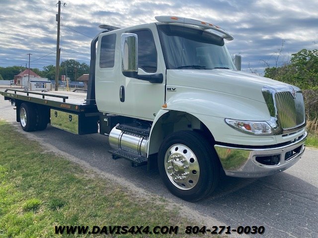 2020 International MV607 Extended Cab Rollback Flatbed Tow Truck   - Photo 2 - North Chesterfield, VA 23237