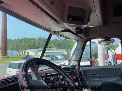 2005 Freightliner Columbia   - Photo 9 - North Chesterfield, VA 23237