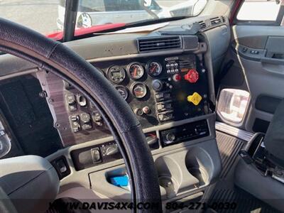 2005 Freightliner Columbia   - Photo 17 - North Chesterfield, VA 23237