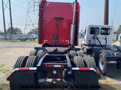 2005 Freightliner Columbia   - Photo 5 - North Chesterfield, VA 23237