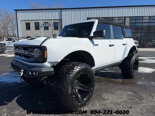 2023 Ford Bronco Custom WideBody Lifted 4x4  