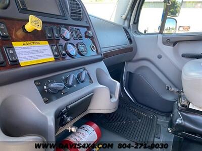 2007 Freightliner M2 106 Sport Chassis Custom Hauler   - Photo 9 - North Chesterfield, VA 23237