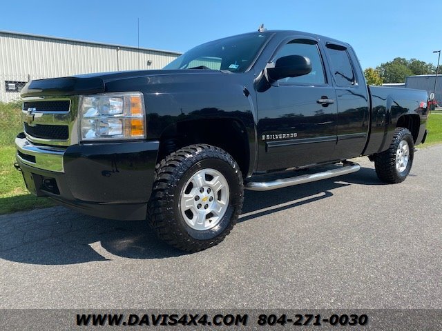 2009 Chevrolet Silverado 1500 Z71 Quad/Extended Cab 4x4 Pickup Truck