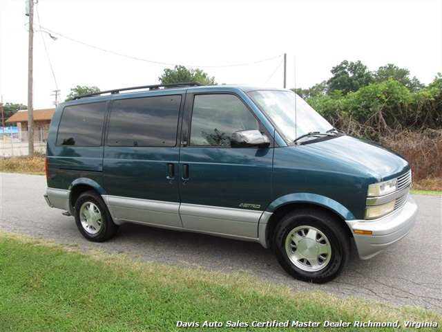 1999 Chevrolet Astro LS