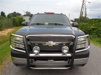 2004 Chevrolet Silverado 3500 LT (SOLD)   - Photo 3 - North Chesterfield, VA 23237