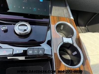 2025 Cadillac Escalade Sport Platinum   - Photo 17 - North Chesterfield, VA 23237