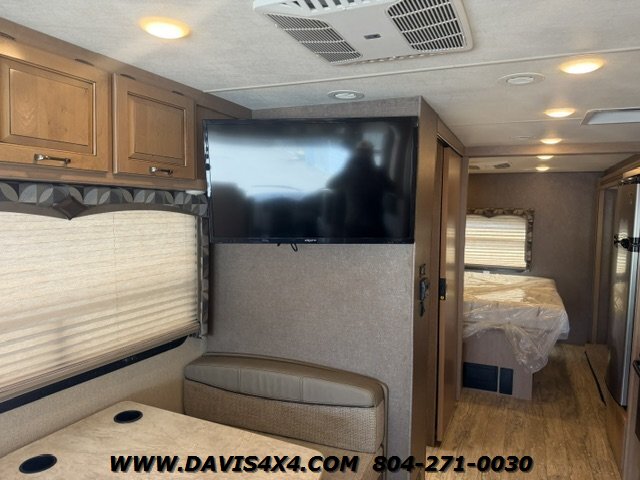 2018 Thor 29 M Hurricane Camper/ RV - Photo 53 - North Chesterfield, VA 23237