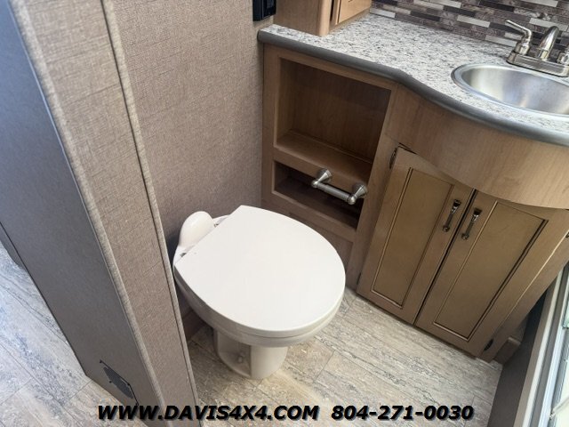 2018 Thor 29 M Hurricane Camper/ RV - Photo 64 - North Chesterfield, VA 23237