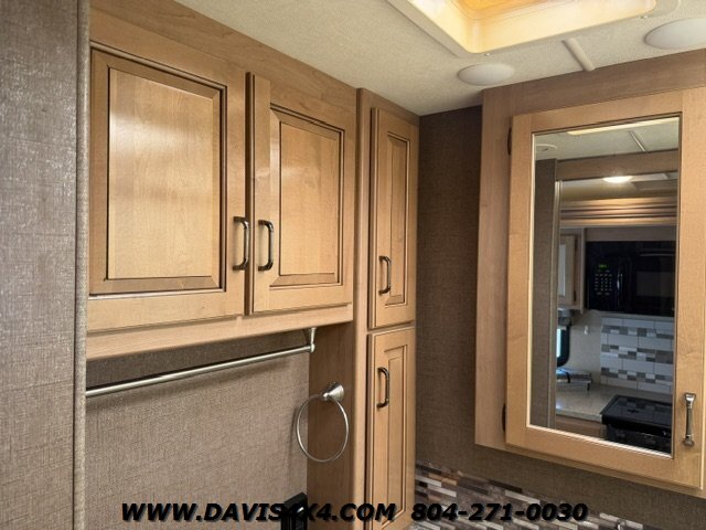 2018 Thor 29 M Hurricane Camper/ RV - Photo 35 - North Chesterfield, VA 23237