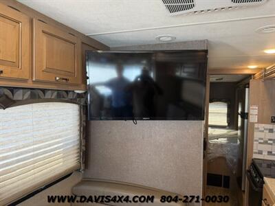 2018 Thor 29 M Hurricane Camper/ RV - Photo 8 - North Chesterfield, VA 23237